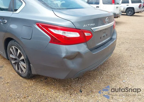 2016 Nissan Altima 2.5 Sv z USA, uszkodzony, nr VIN 1N4AL3AP2GC156760